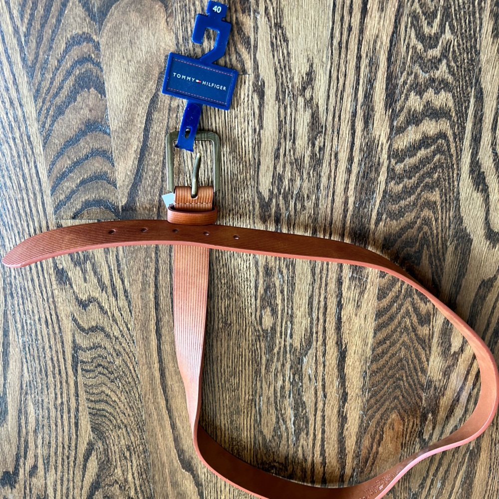 NWT Tommy Hilfiger belt